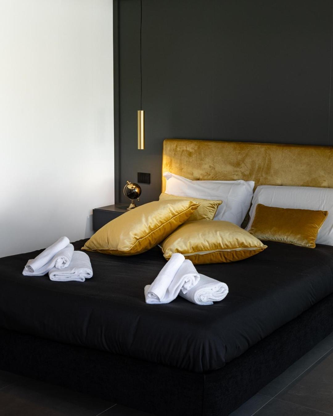 Luxury In The Jungle Villa Formello Bagian luar foto