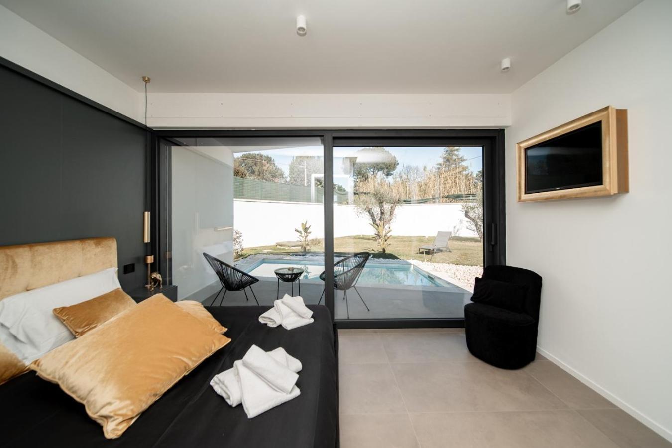 Luxury In The Jungle Villa Formello Bagian luar foto