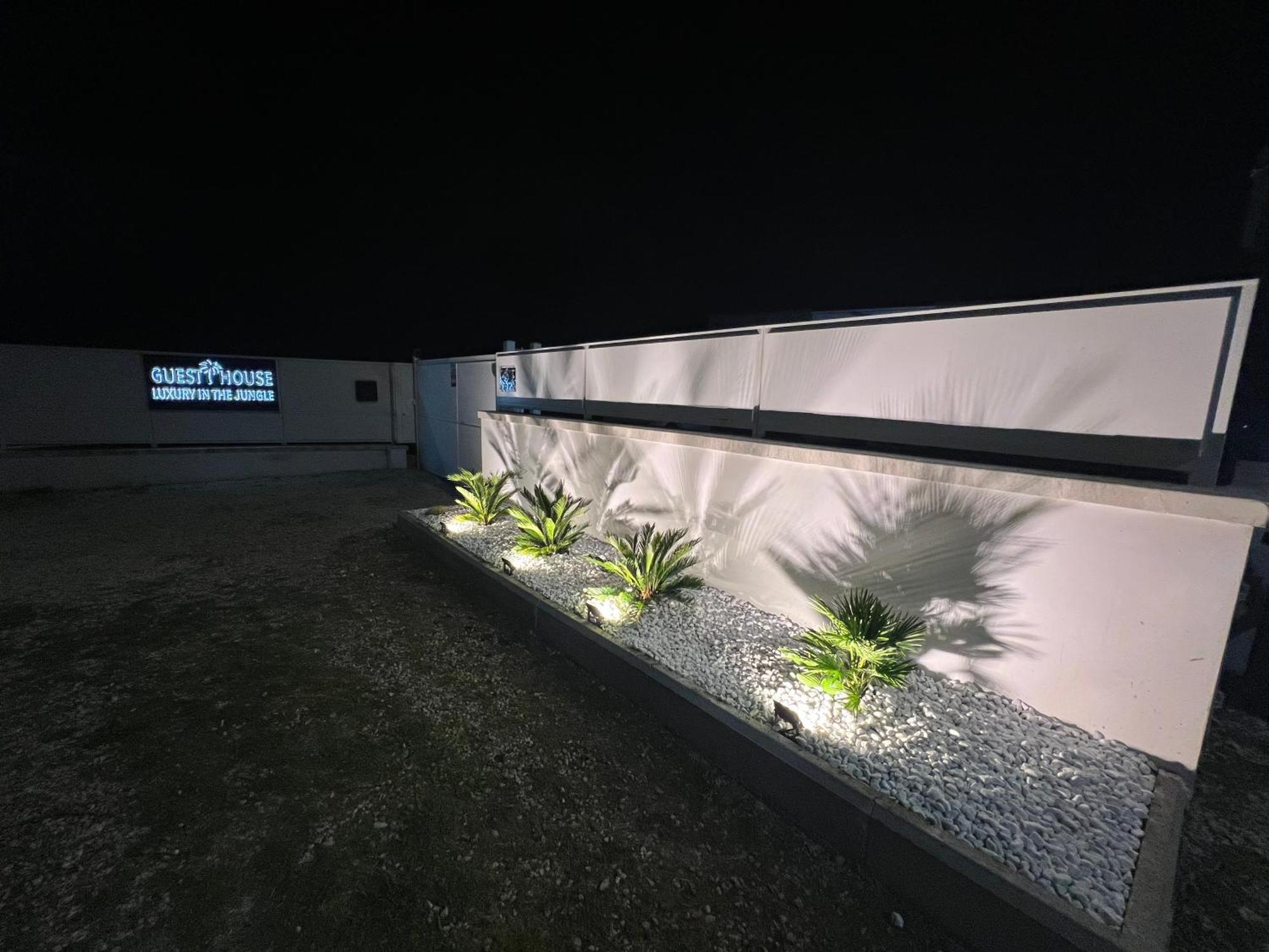 Luxury In The Jungle Villa Formello Bagian luar foto